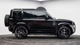 Land Rover Defender 2021