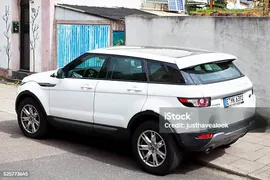 Парковать Белый Range Rover — стоковые фотографии и другие картинки Land Rover - Land Rover, Range Rover, Автомобиль