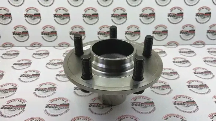 LR023978 Ступица переднего колеса Range Rover Vogue L322