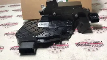 LR091345 Замок задней правой двери Range Rover Sport L320 / Evoque L538