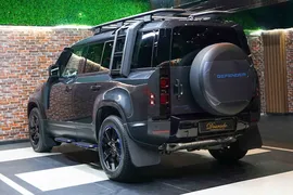 Land Rover Defender 110 P400 SE