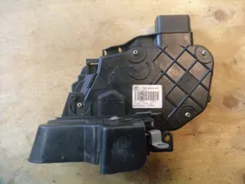 Замок двери правый задний Land Rover Range Rover L320 LR011302 в Москве