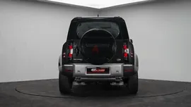 Land Rover Defender 2023